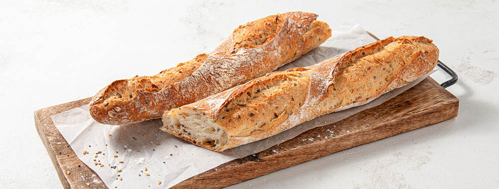 BAGUETTE DE TRADITION AU MÉLANGE DE CÉRÉALES / CEREAL MIX TRADITIONAL BAGUETTE 